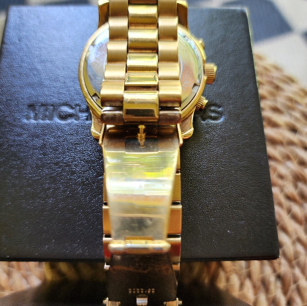 Michael Kors Runway Gold Tone Chronographic Watch - Picture 8 of 10